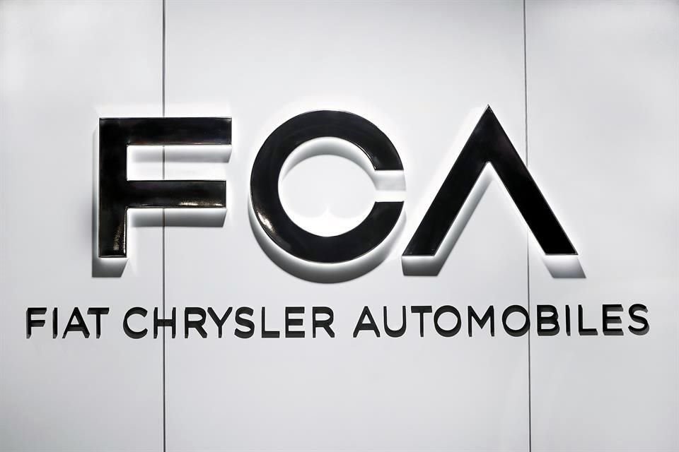 De acuerdo con la demanda, en julio de 2009, los funcionarios de Fiat Chrysler, que ahora forma parte de Stellantis NV, comenzaron a canalizar dinero desde un centro de capacitación del UAW financiado por la empresa a los funcionarios sindicales. 