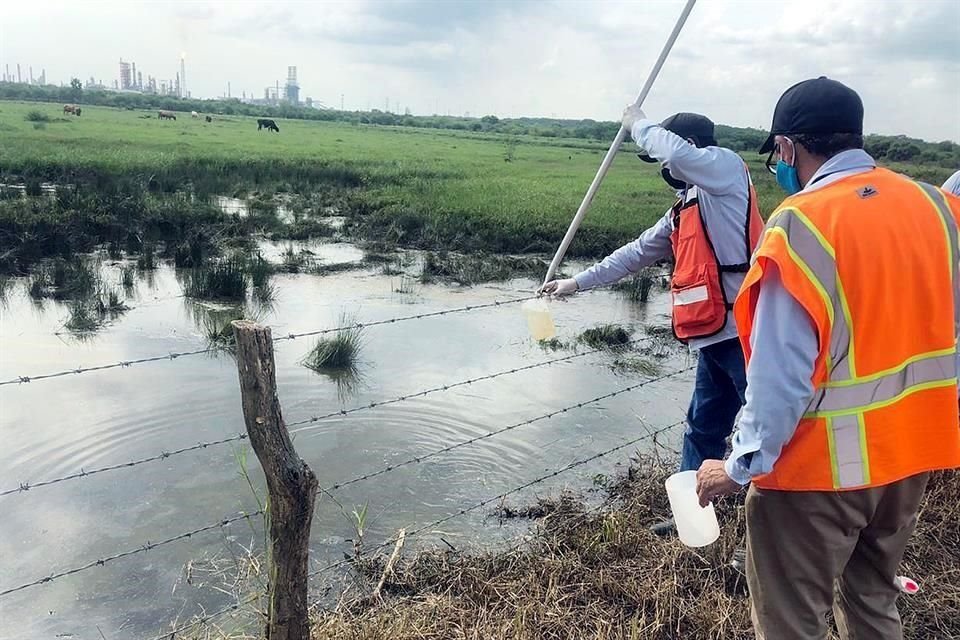 El Estado detectó un derrame de residuos de hidrocarburos en el Arroyo El Ayancual, entre Cadereyta y Los Ramones.