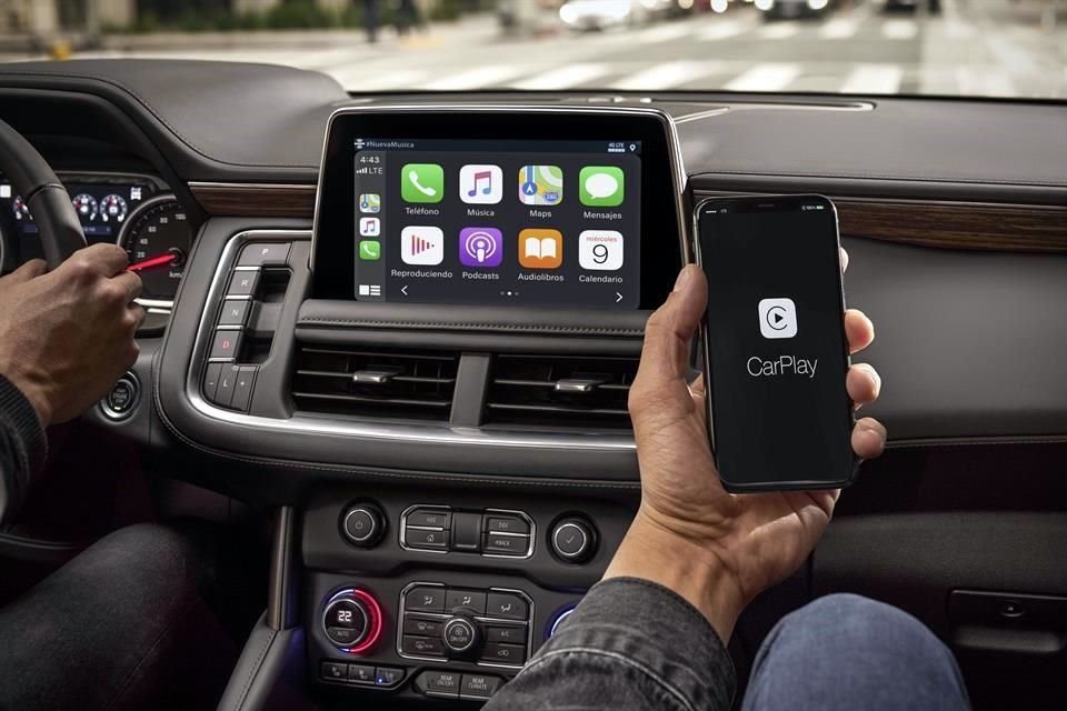 Por primera vez, Suburban y Tahoe podrán enlazarse al smartphone de forma inalámbrica.