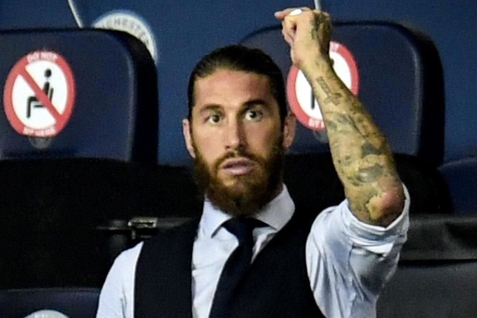 Sergio Ramos tuvo que ver el partido ante Manchester City desde la tribuna.