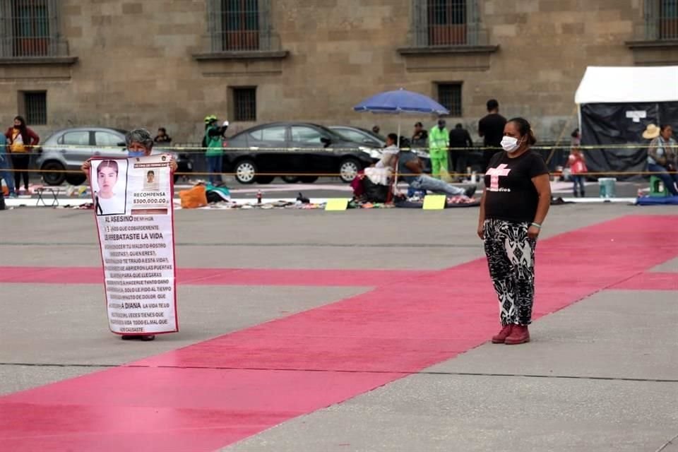 Las madres de víctimas de feminicidio exigen una reunión con AMLO.