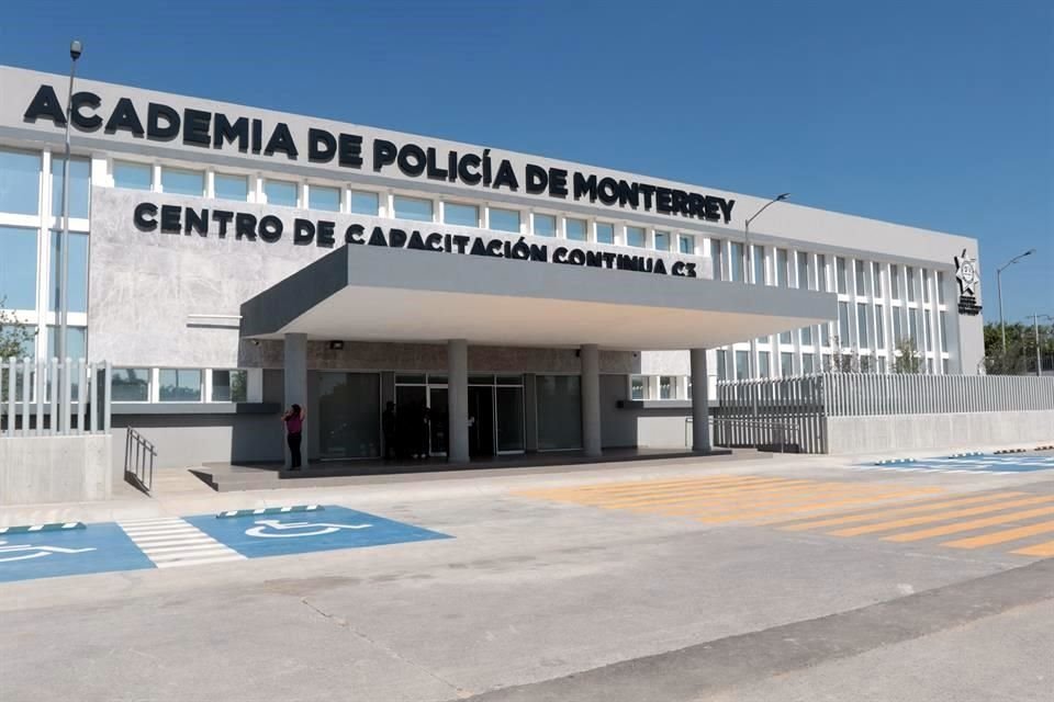 Con una capacidad de adiestramiento para 300 elementos, el Municipio de Monterrey inauguró la nueva Academia Policial en la Colonia Industrial.