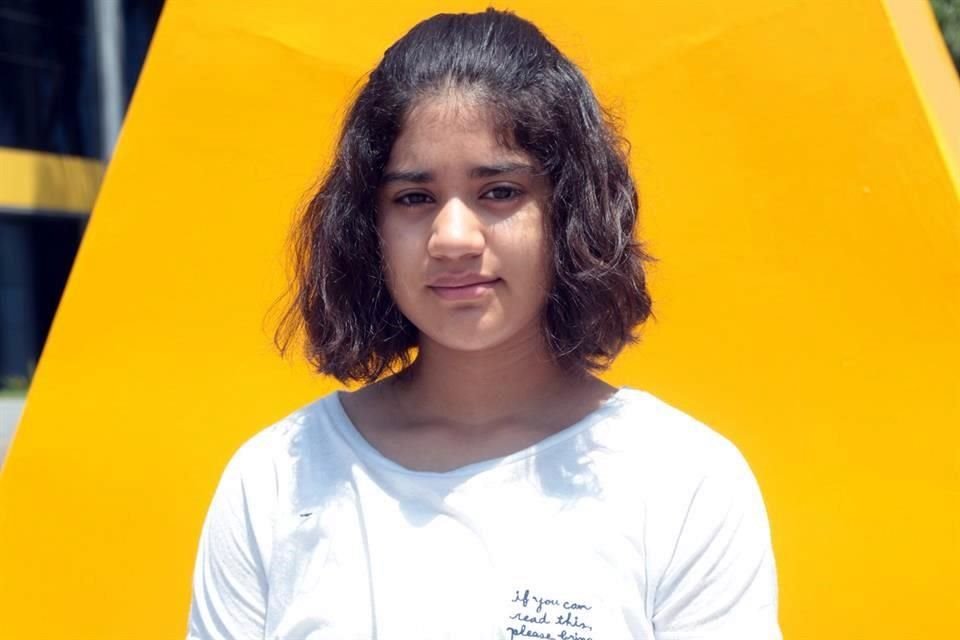 Luz Marlene Ruiz Luna / 15 años / Segundo lugar: 579 puntos / Colegio Salvador Novo, en Guadalupe / Va al CIDEB