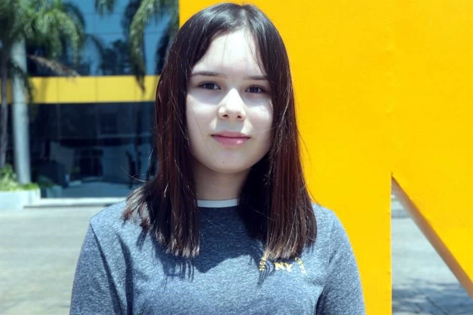 Marian Guadalupe García Gallegos / 15 años / Primer lugar: 581 puntos / Sec. Téc. 27 Francisco A. de Icaza, en Guadalupe / Va a la Prepa 7 Oriente