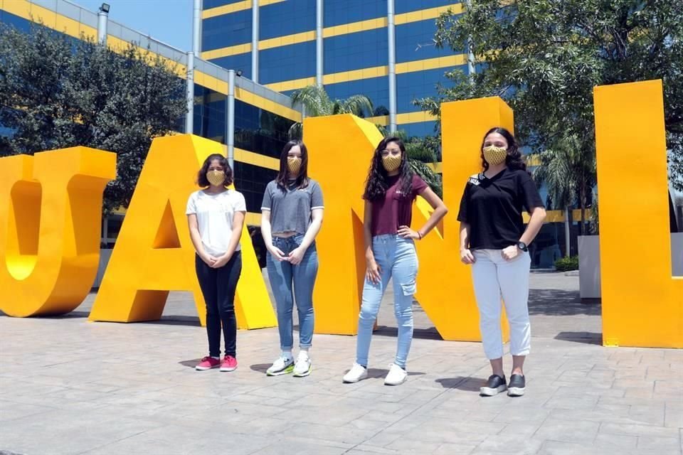 Las cuatro chicas coinciden en que no tenían planeado alcanzar los mejores puntajes en el examen.