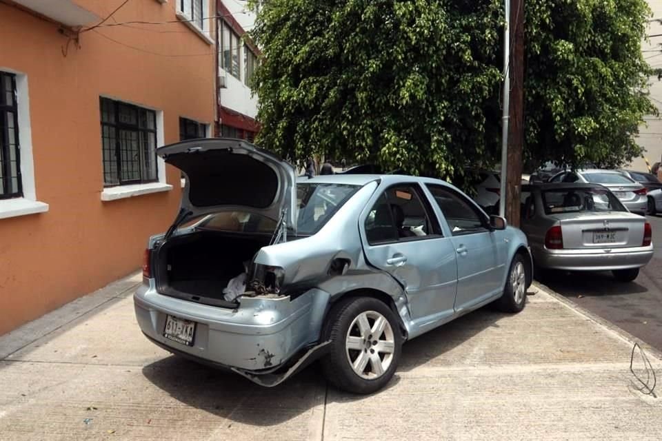'El que tuvo la culpa fue el del Jetta porque se quiso dar vuelta, pero ni siquiera volteó a ver primero si tenía chance', dijo un testigo.