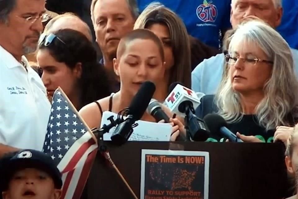 Emma González, sobreviviente del tiroteo en la escuela de Parkland, Florida, narró un video mostrado en la convención.