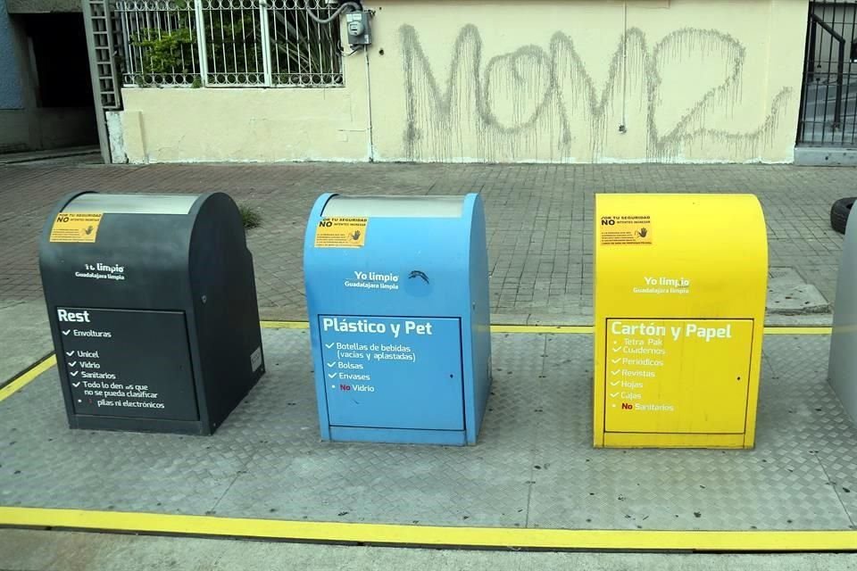 Desde afuera, los Puntos Limpios dan la apariencia de funcionar.