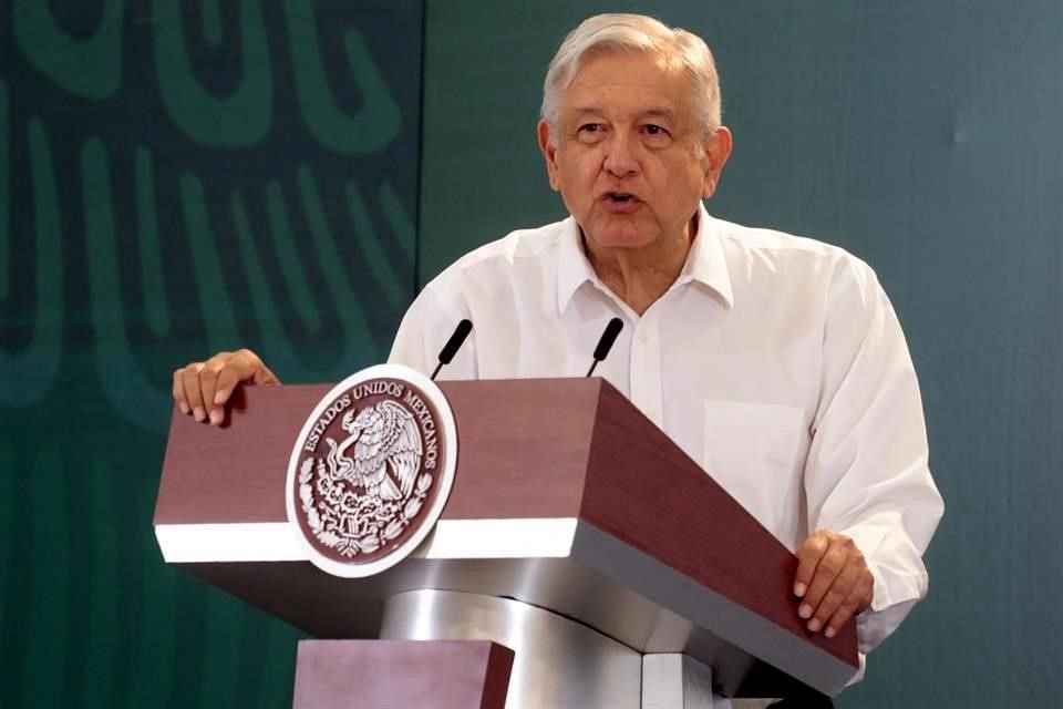 La Refinería de Cadereyta no será cerrada o reubicada, advirtió el Presidente Andrés Manuel López Obrador.