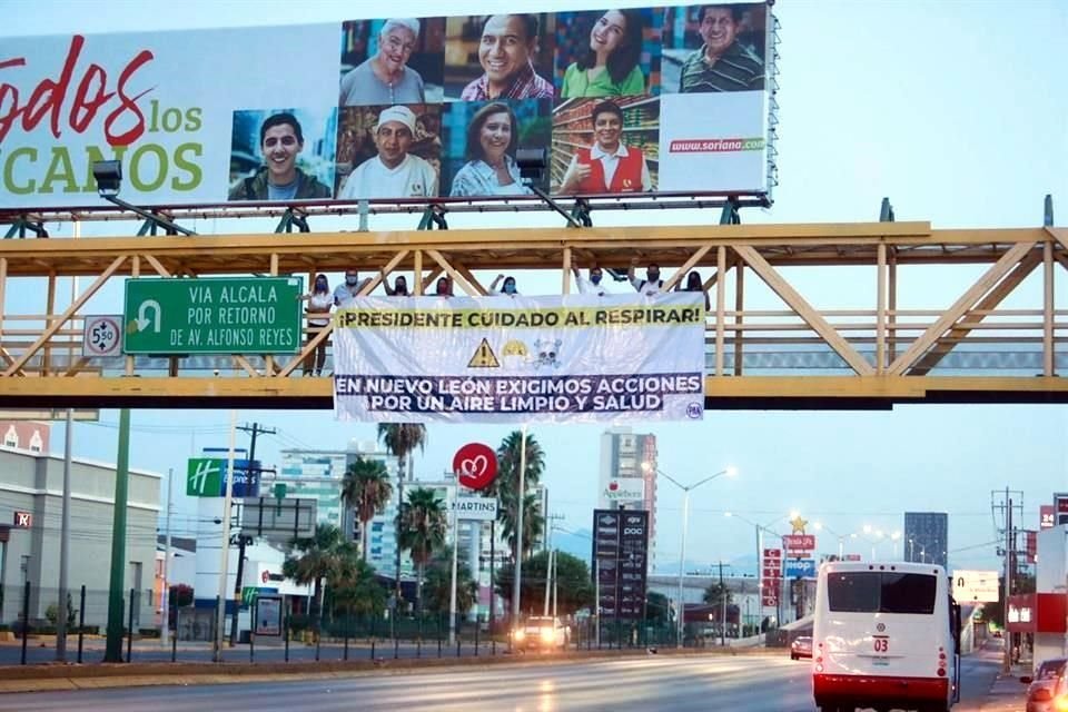 Los panistas reclaman las promesas incumplidas del Presidente.