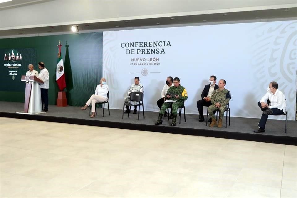 Alfonso Durazo Montaño, secretario de Seguridad y Protección Ciudadana, y Luis Rodríguez Bucio, comandante de la Guardia Nacional, también estuvieron presentes.