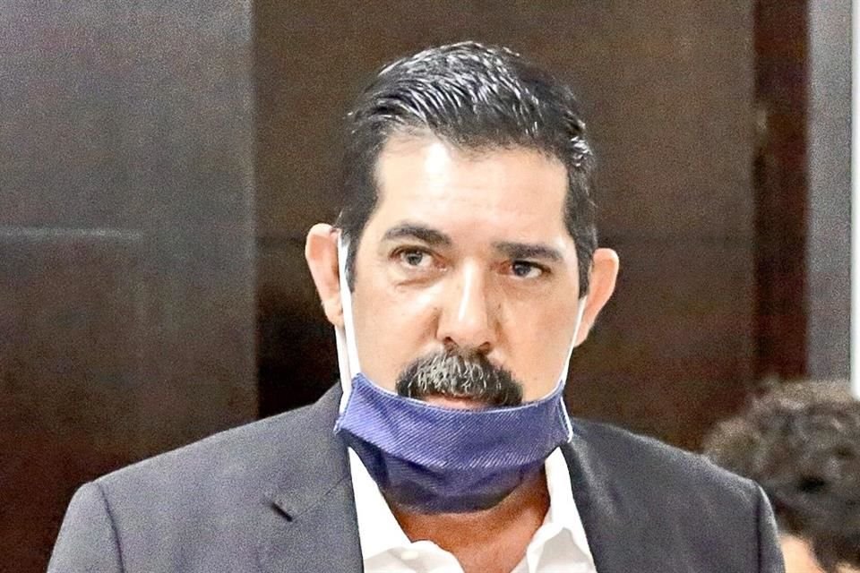 Ernesto Quintanilla.