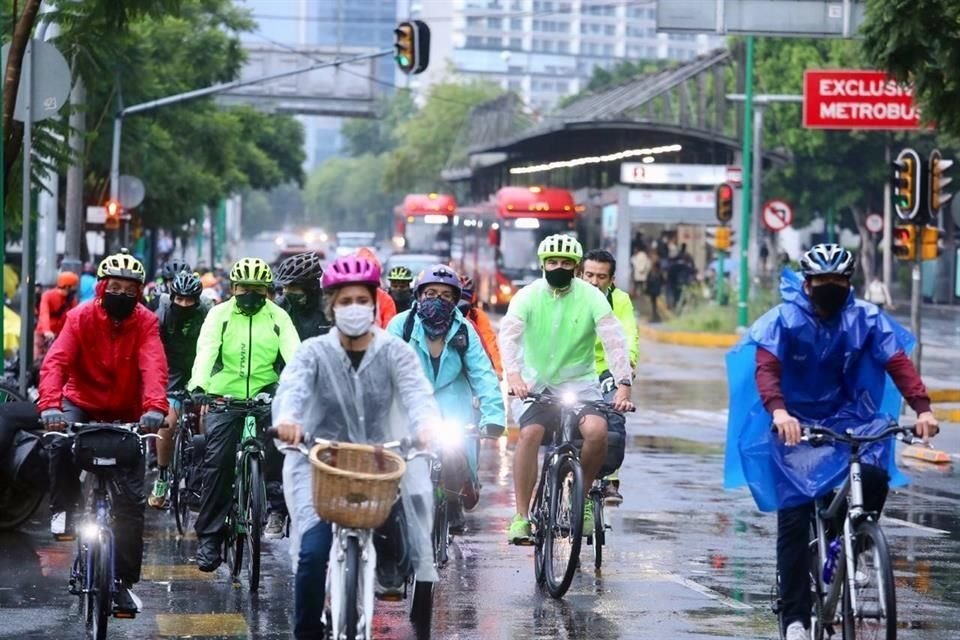 De acuerdo con la Coalición Cero Emisiones, de abril a agosto de este año, aumentó 191% el flujo de ciclistas sobre Av. Insurgentes.