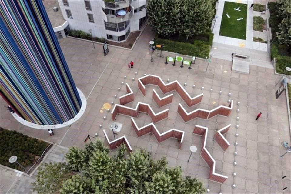 Su nueva obra 'Zigzag', en París.