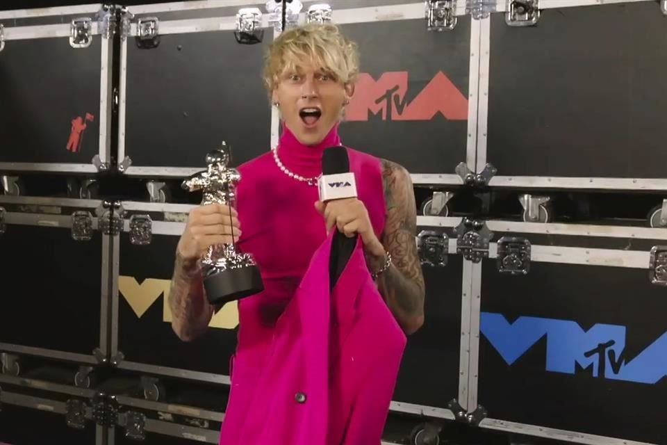 Gracias a su tema 'Bloody Valentine', Machine Gun Kelly ganó un premio.