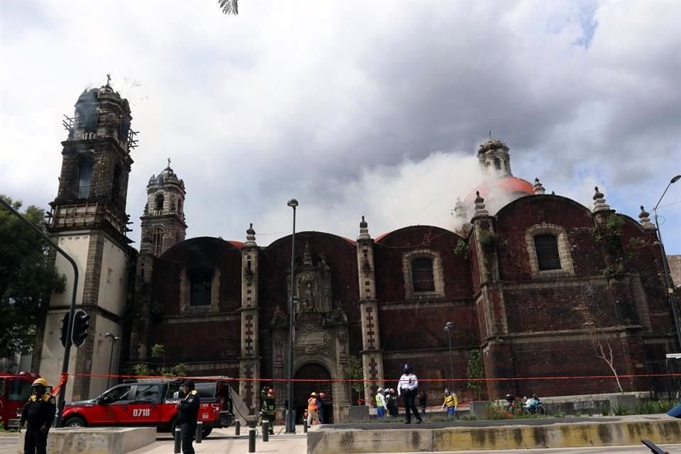 El domingo se registraron al menos tres incendios en el templo.