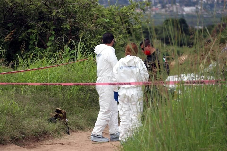 En una brecha fue encontrado el cuerpo de un hombre la mañana de este lunes en la Colonia Lomas de San Juan, en el Municipio de El Salto.
