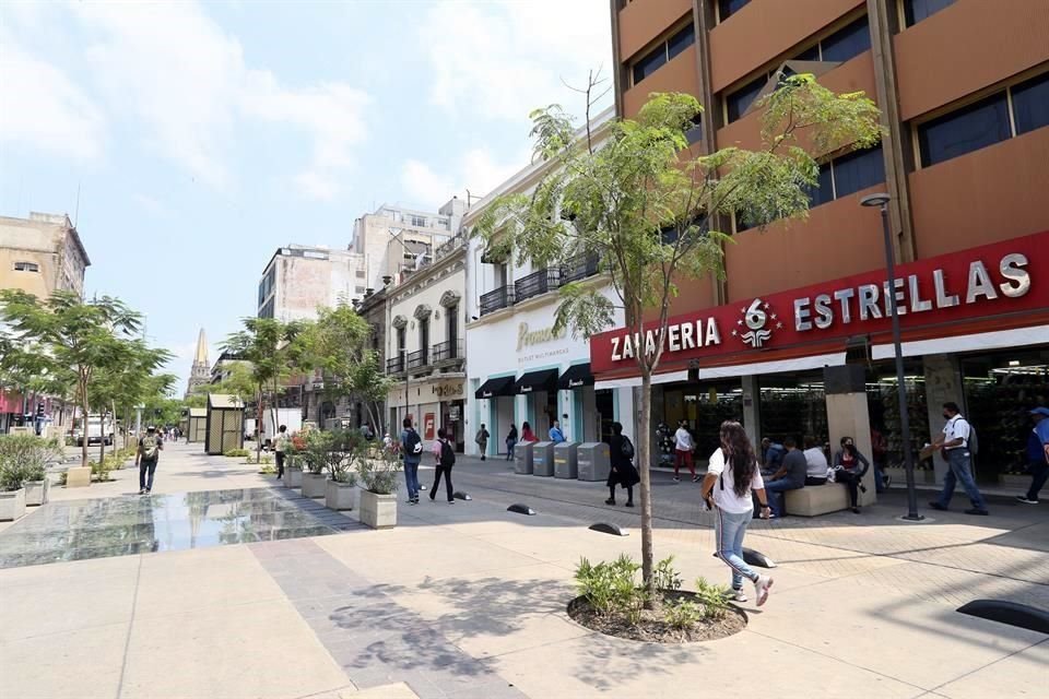 Con el arranque de la Línea 3, locatarios del Paseo Alcalde y otras zonas del Centro prevén una nueva dinámica comercial.