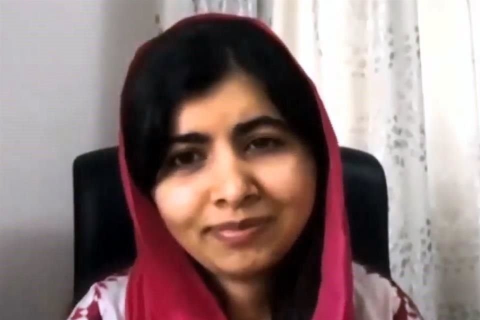 Malala Yousafzai, Nobel de la Paz ?2014, durante su charla en Hay Festival Querétaro.