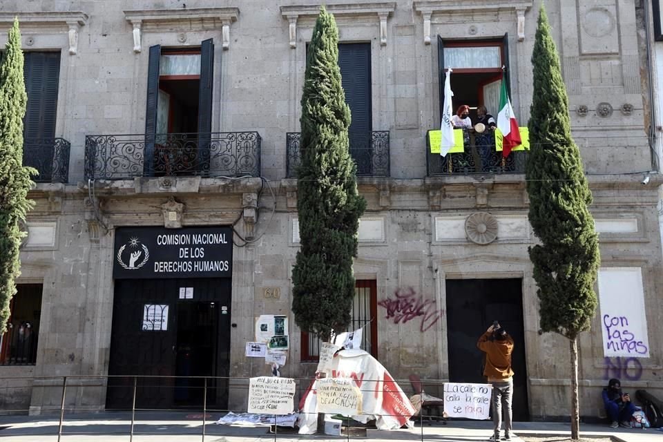 El inmueble ubicado en República de Cuba se encuentra tomado por siete personas.