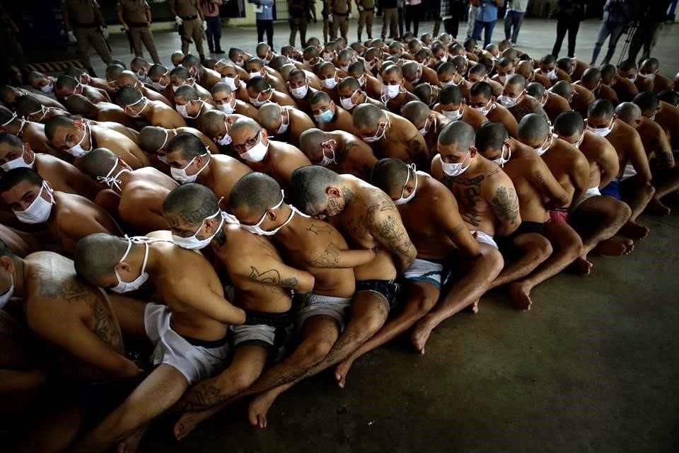 El fiscal general de El Salvador indicó que se iba a abrir una investigación para determinar si, en efecto, ha habido negociaciones entre funcionarios de Gobierno y cabecillas de pandillas.
