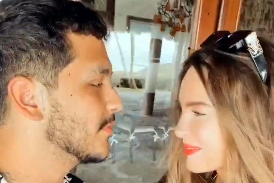 Christian Nodal y Belinda tuvieron una velada romántica para celebrar sus cuatro meses de relación.