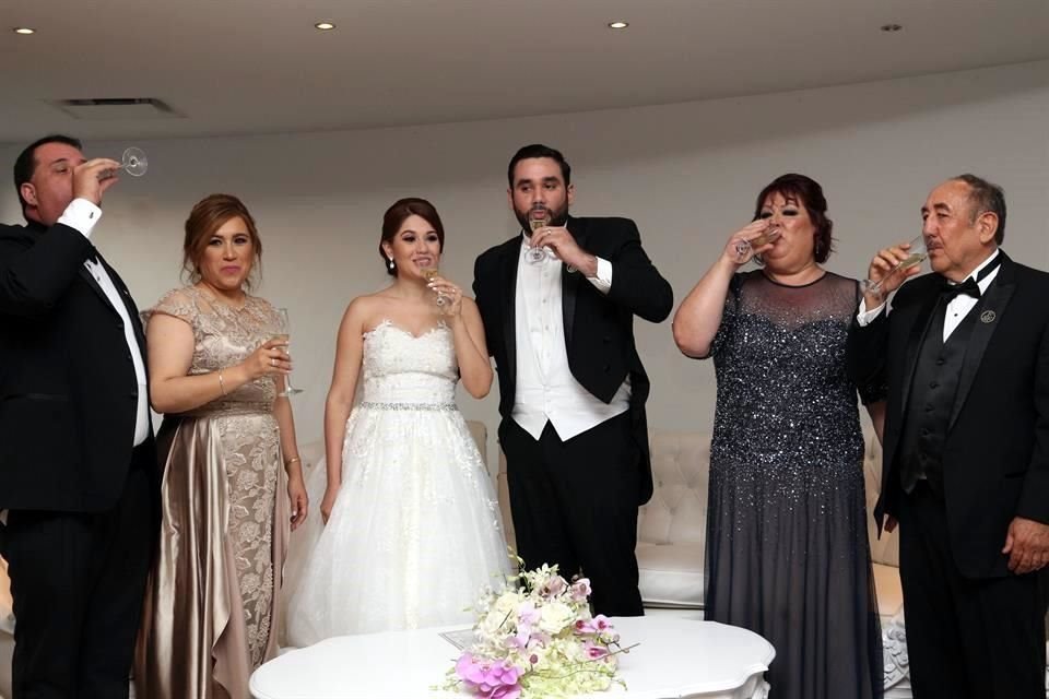 Gustavo Adolfo Heredia Lopez, Bertha Leal de Heredia, Fabiola Heredia Leal y Francisco Ramírez Silva,  Guadalupe Silva de Ramírez y  Francisco Ramírez Ordóñez