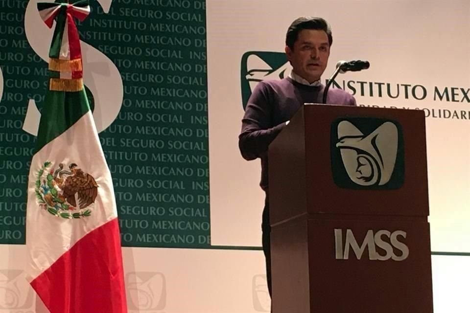 Zoé Robledo, director del IMSS.