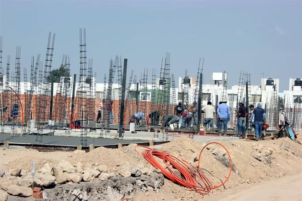 Ocak-Temmuz 2025 arasında Nuevo León'da değeri 688.000 pesoya kadar ulaşan uygun fiyatlı konut inşaatı yıllık %48,6 düştü; bu, 2010'dan bu yana kaydedilen en olumsuz değişim.
