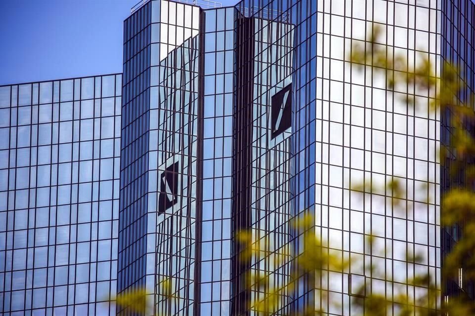 Deutsche Bank encabeza la lista de daños, con 4.3 millones de pesos.