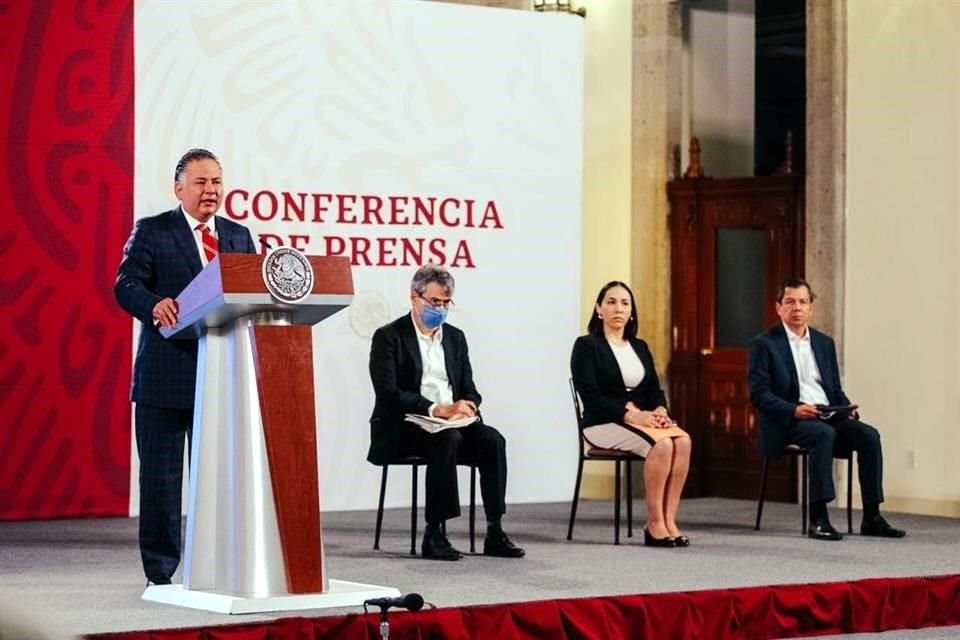 'Tenemos un sistema de prevención de lavado de dinero fuerte respecto a las empresas Fintech', señaló Santiago Nieto (izquierda), titular de UIF.