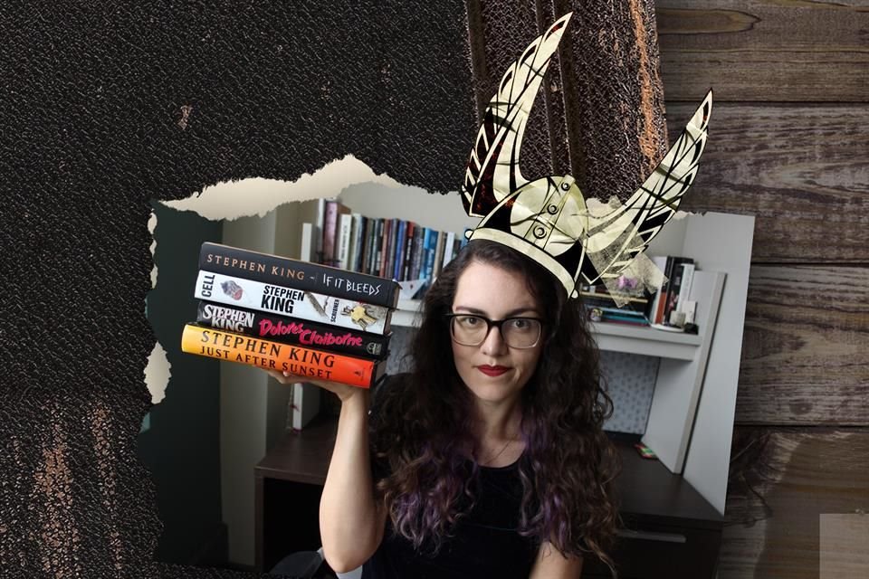 La booktuber Mariana Esquivel Suárez difunde el gusto por la lectura entre los jóvenes a través de su canal de Youtube.