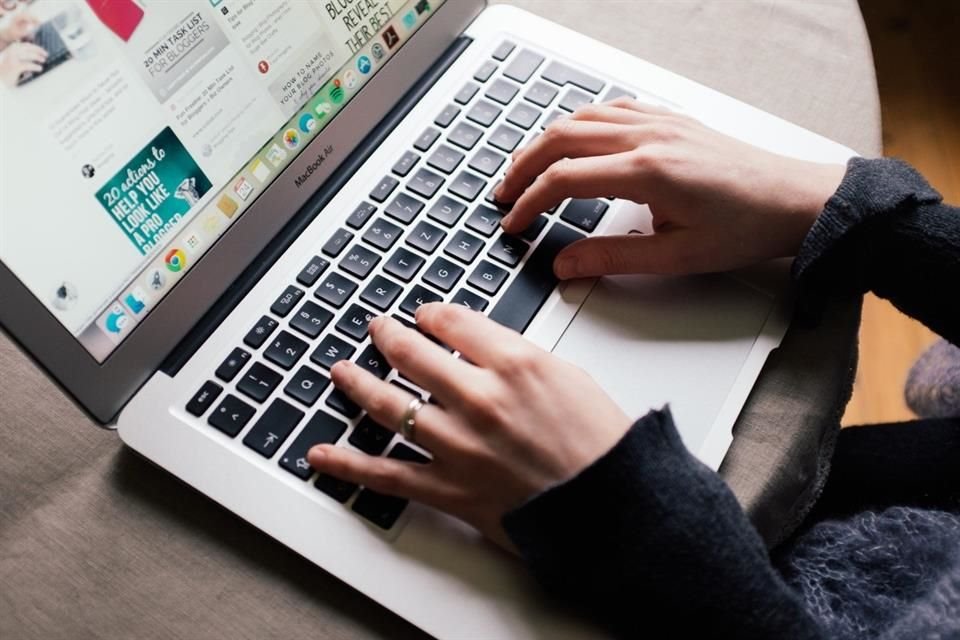 Más de 211 mil alumnos del IPN dieron por iniciado el ciclo escolar 2020-2021 con clases online por la pandemia del Covid-19.