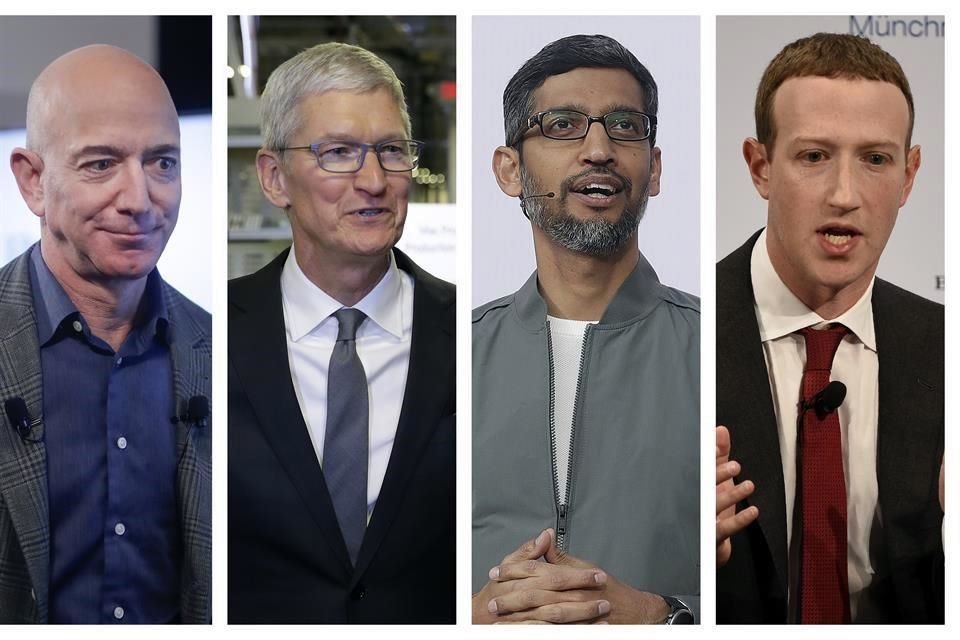 Jeff Bezos,(de izq. a der.), CEO de Amazon CEO; Tim Cook, de Apple; Sundar Pichai, de Google, y Mark Zuckerberg, CEO de Facebook.