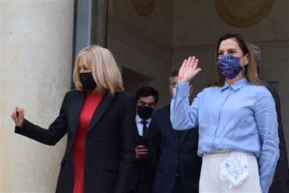 Beatriz Gutiérrez dijo que participó en una lectura pública en el Liceo Carlomagno, junto a la esposa del Presidente francés.