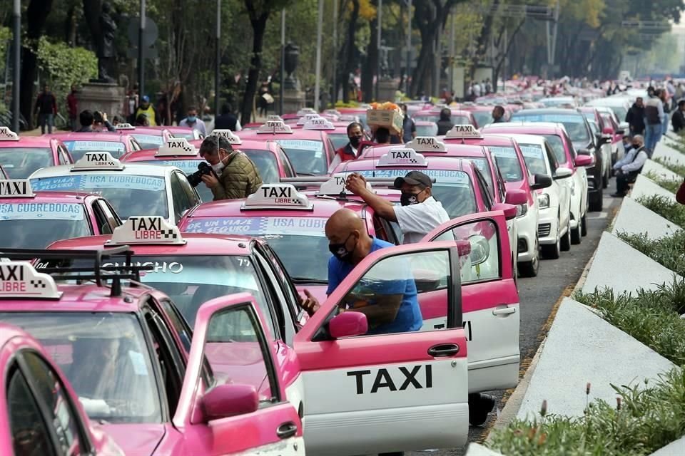 El grupo de taxistas pidió este incremento, por primera vez en diciembre, que se suma al aumento que también han pedido miembros de la Fuerza Amplia de Transportistas