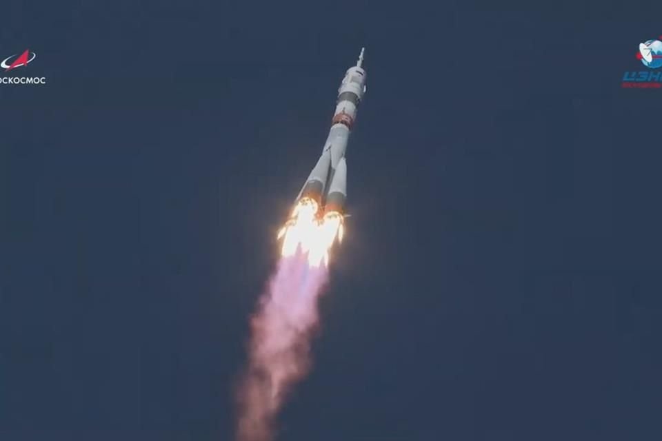 Este vuelo es el primero tripulado de la historia en llegar a la EEI en poco más de 3 horas tras dar dos vueltas alrededor de la Tierra.