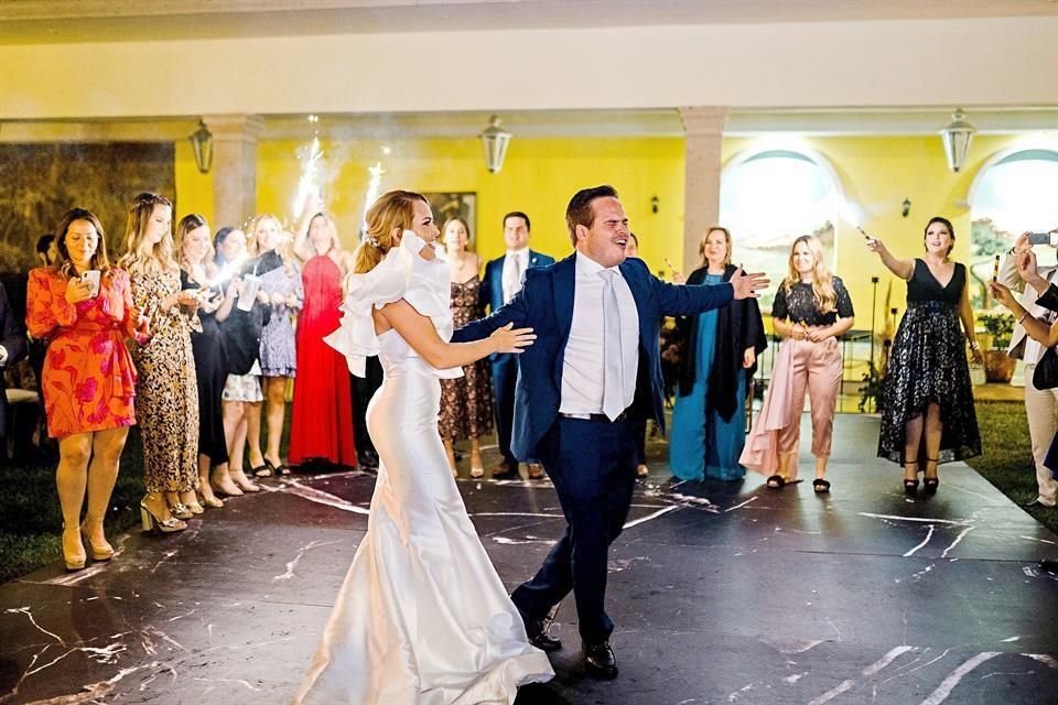 Verónica Meade Villarreal y Hugo Mier Medrano