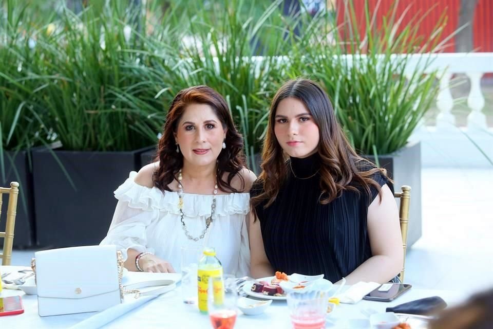 Diamantina Villamar de Barragán y Diamantina Barragán