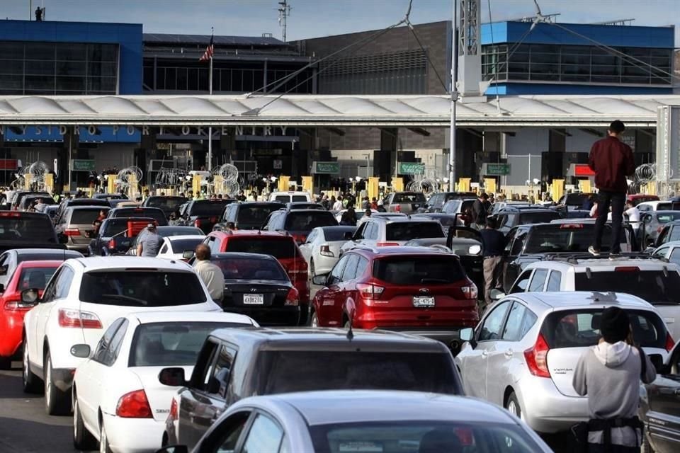 La Cancillería mexicana señaló que la decisión se tomó a partir de la vuelta a anaranjado, en el semáforo epidemiológico, de varias entidades del país.