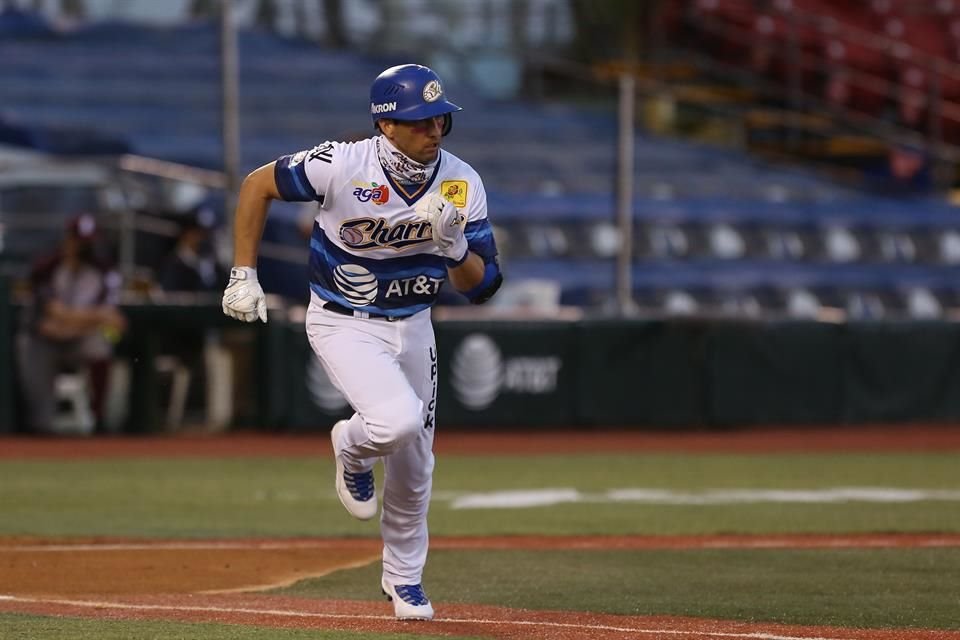El playball se cantó a las 19:15 horas y con ello el invierno está de vuelta, como tradicionalmente lo hace, en octubre.
