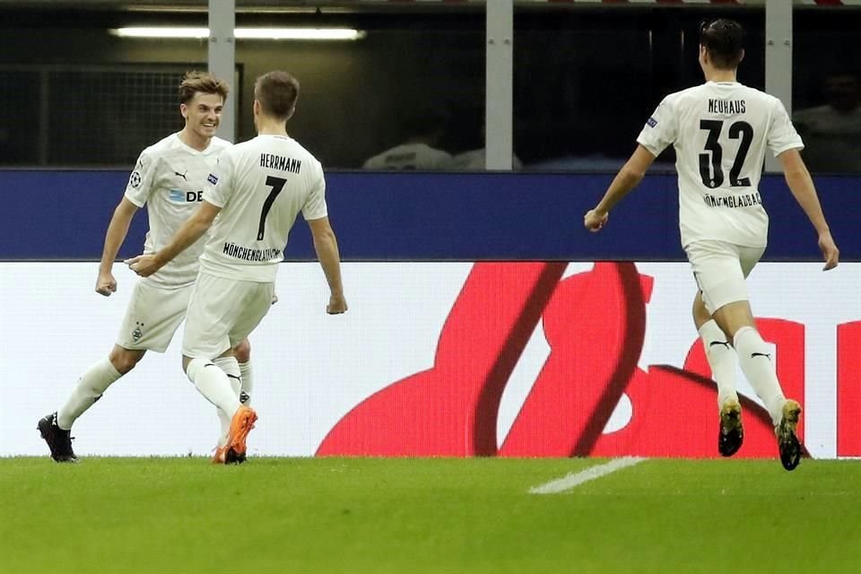 Jonas Hofmann anotó al 84' y todo indicaba que los alemanes se llevarían la victoria.