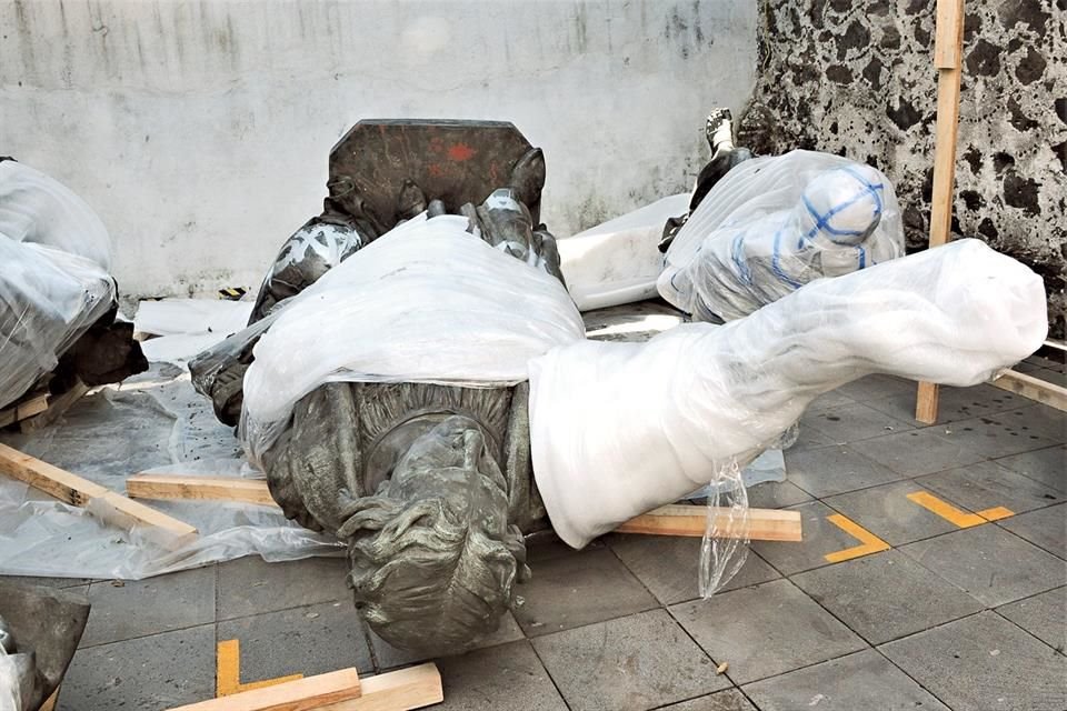 La estatua de Colón acarrea problemas que se intensificaron el año pasado a causa de protestas en las que la escultura fue cubierta con grafiti.