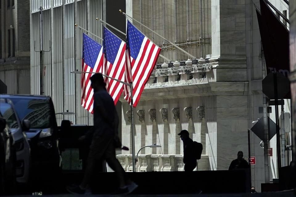 Wall Street cerró la semana pasada con caídas de 0.95, 0.53 y 1.06 por ciento en el Dow Jones, S&P 500 y Nasdaq, respectivamente.