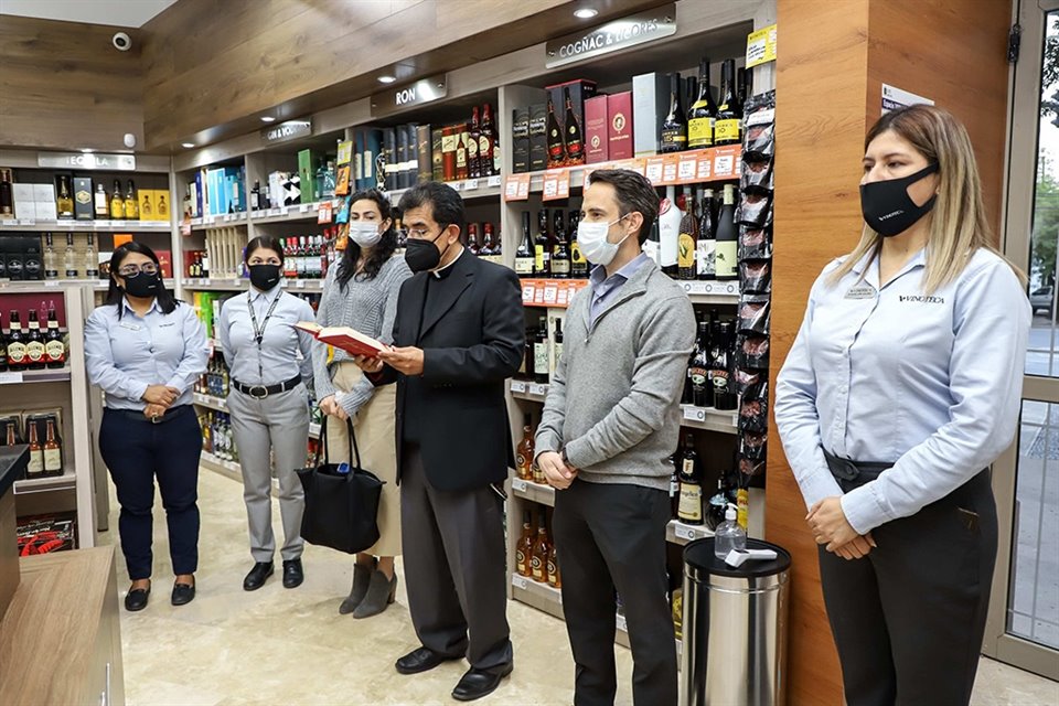 Inauguración Vinoteca San Pedro