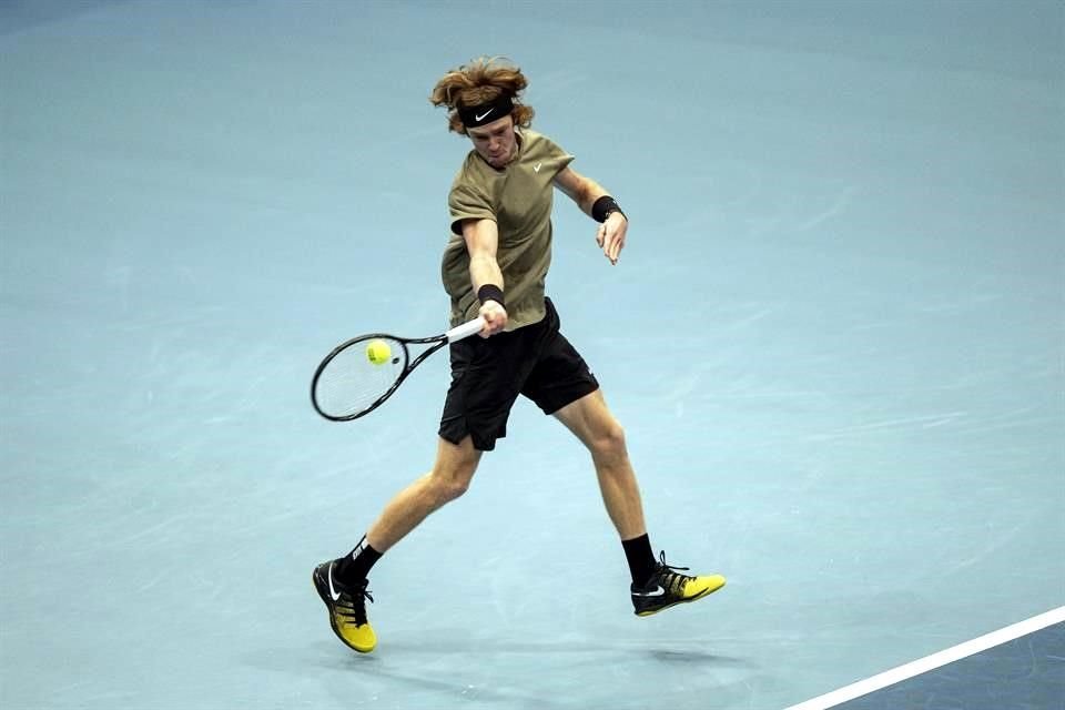 Andrey Rublev va por el título.