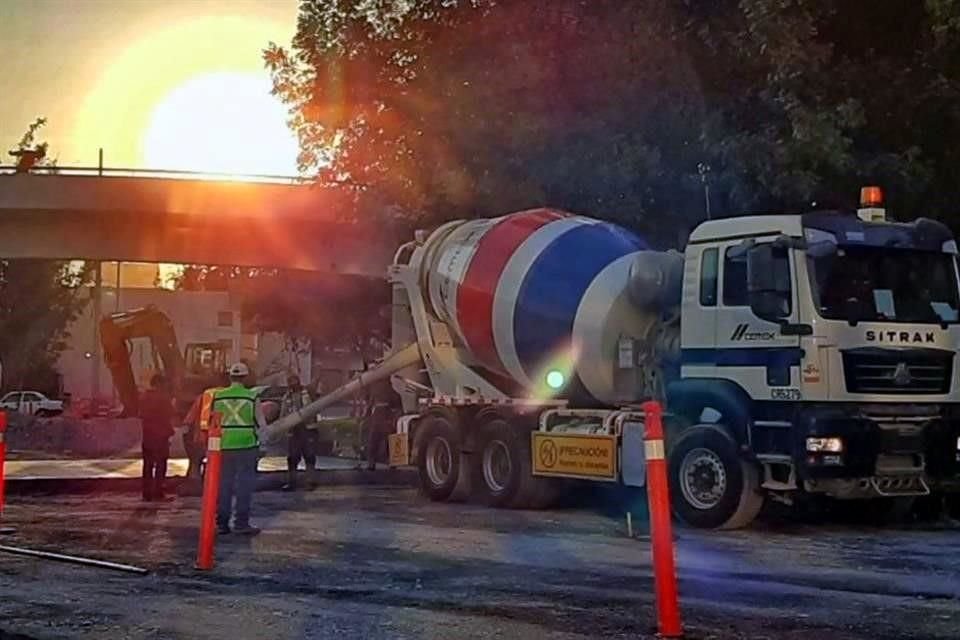 Miguel Treviño dijo que en ese tramo concluyeron la colocación de concreto hidráulico.