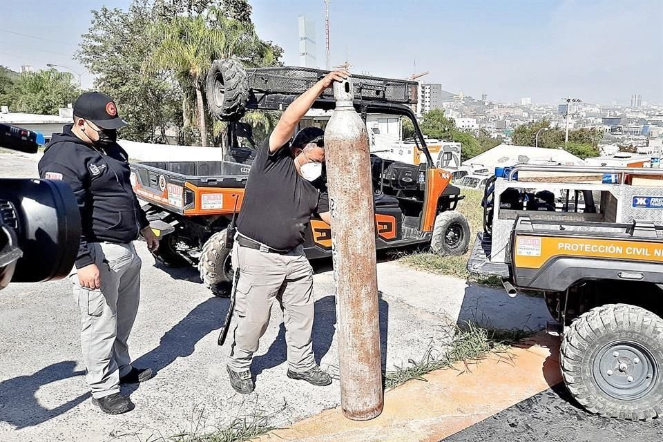 Protección Civil del Estado mostró un cilindro parecido a los sustraídos de las instalaciones de Agua y Drenaje, en Zuazua.