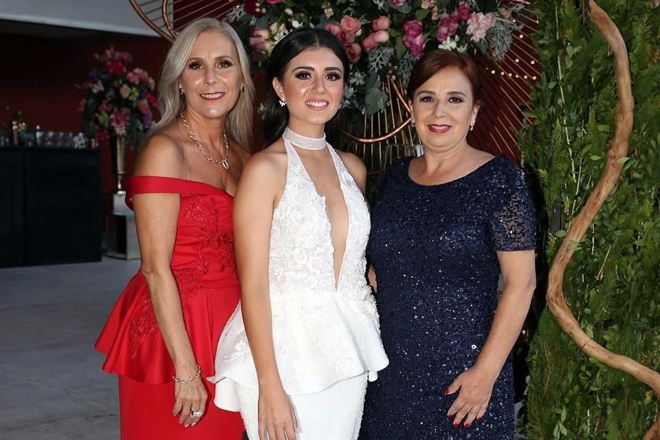 Bertha Ayala de Treviño, Daniela Grijalva y Fausta María Vázquez