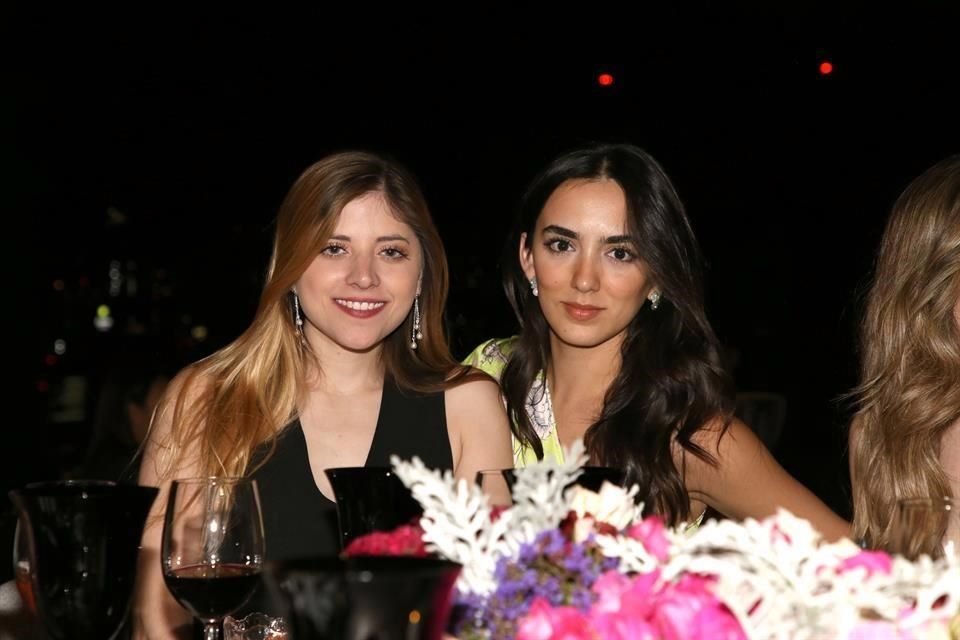 Mariam Elizondo y Megan Dalmau